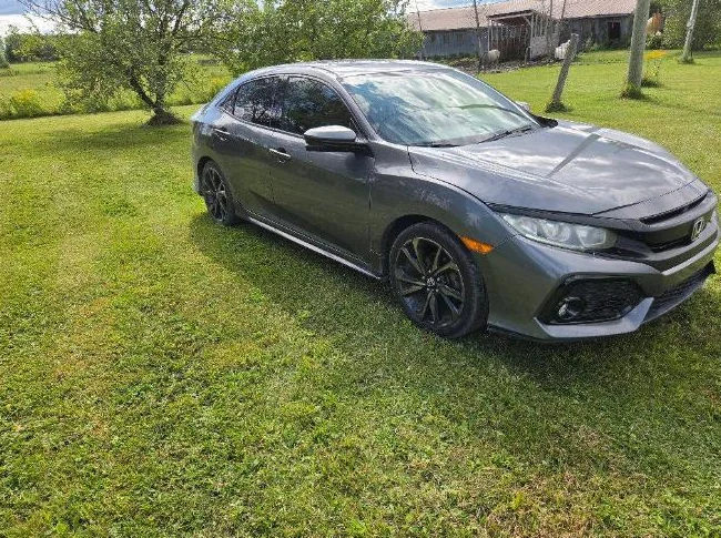 Honda Civic thumbnail 3
