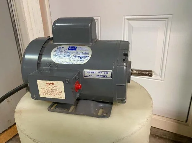 Moteur électrique Doerr 1 1/2h.p.110v. 220v.
