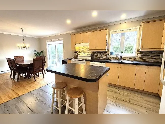 *** Maison à vendre - VISITE LIBRE - Saint-Jean sur Richelieu - Montérégie *** thumbnail 5