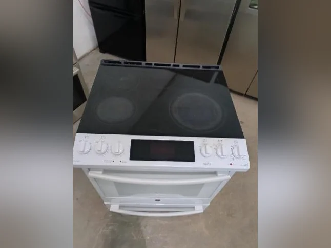 Cuisinière GE profile #2136 + livraison