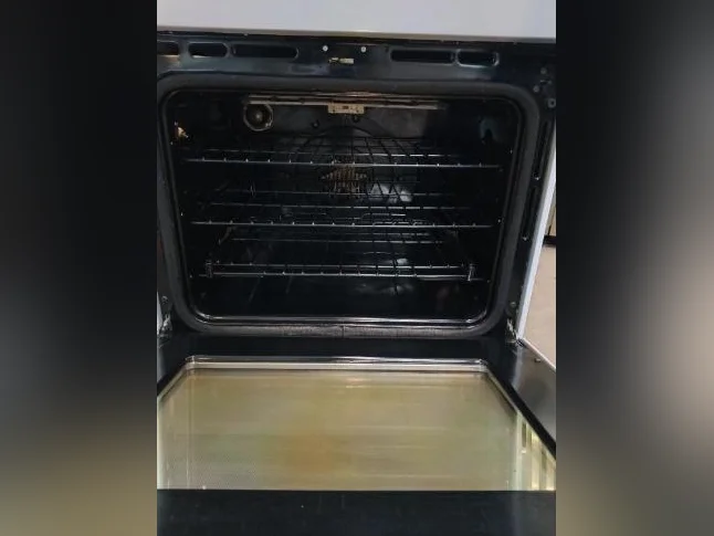 Cuisinière GE profile #2136 + livraison thumbnail 3