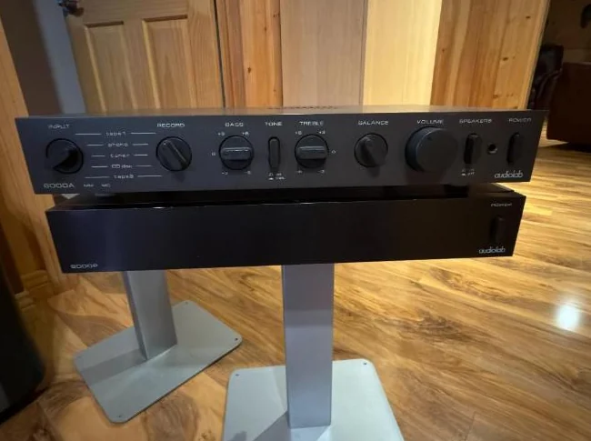 ampli et préampli Audiolab