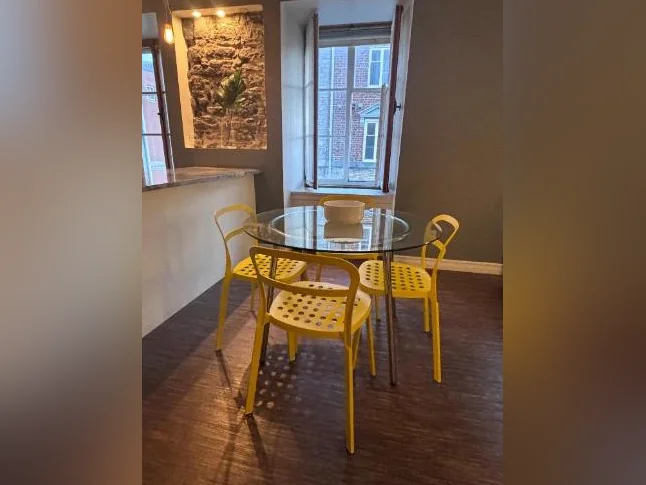 Joli appartement entièrement meublé + équipé Vieux Port thumbnail 7