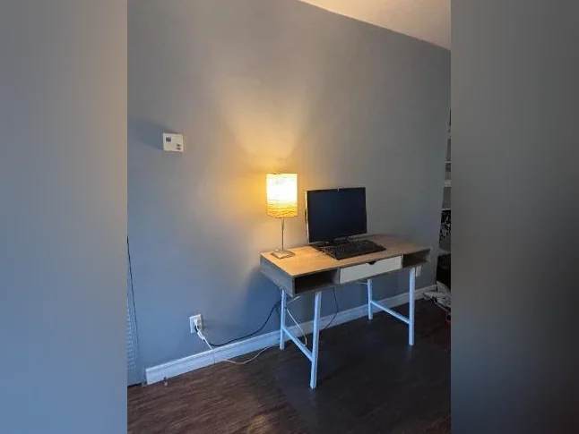 Joli appartement entièrement meublé + équipé Vieux Port thumbnail 9