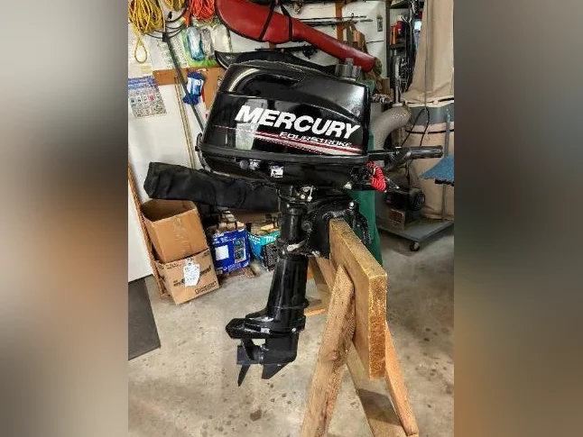 Moteur hors bord mercury 4 hp
