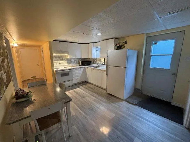 Chambre à louer à Ste-Foy ( libre ) thumbnail 3
