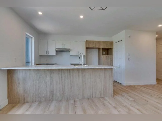 Superbe logement 4 1/2 thumbnail 2