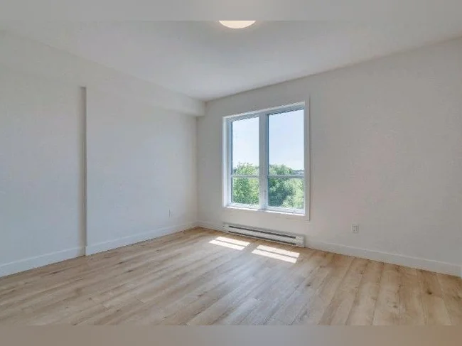 Superbe logement 4 1/2 thumbnail 4