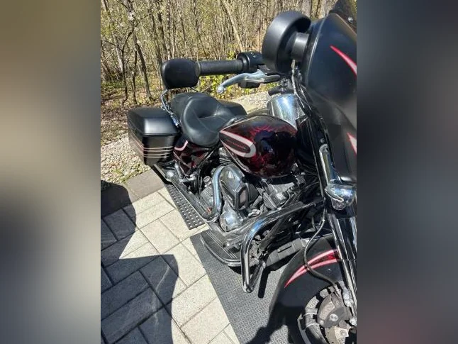 Harley Davidson FLHXS thumbnail 2