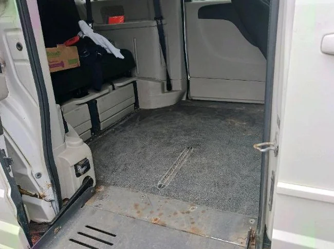 2013 Dodge Grand Caravan minifourgonette adapte pour fauteuil roulant thumbnail 9