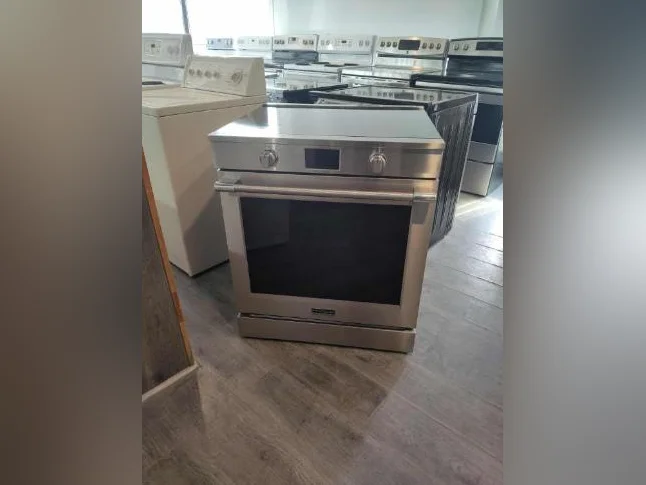 Cuisinière frigidaire professional #2000 + livraison