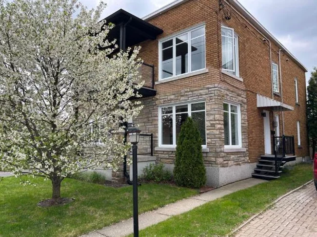 Duplex à vendre -libre immédiatement -propriétaire occupant-quartier recherché-près du centre-ville de Drummondville thumbnail 3