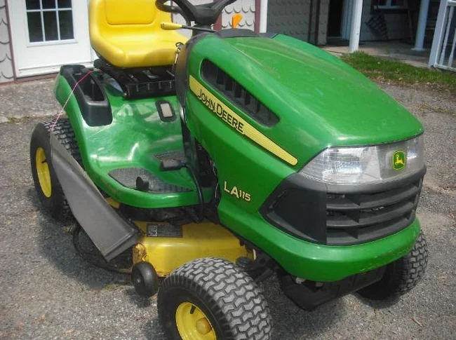 TRACTEUR À GAZON thumbnail 3
