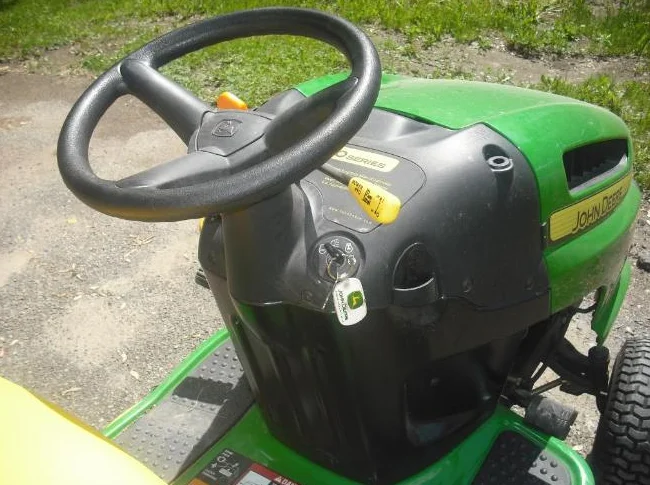 TRACTEUR À GAZON thumbnail 6