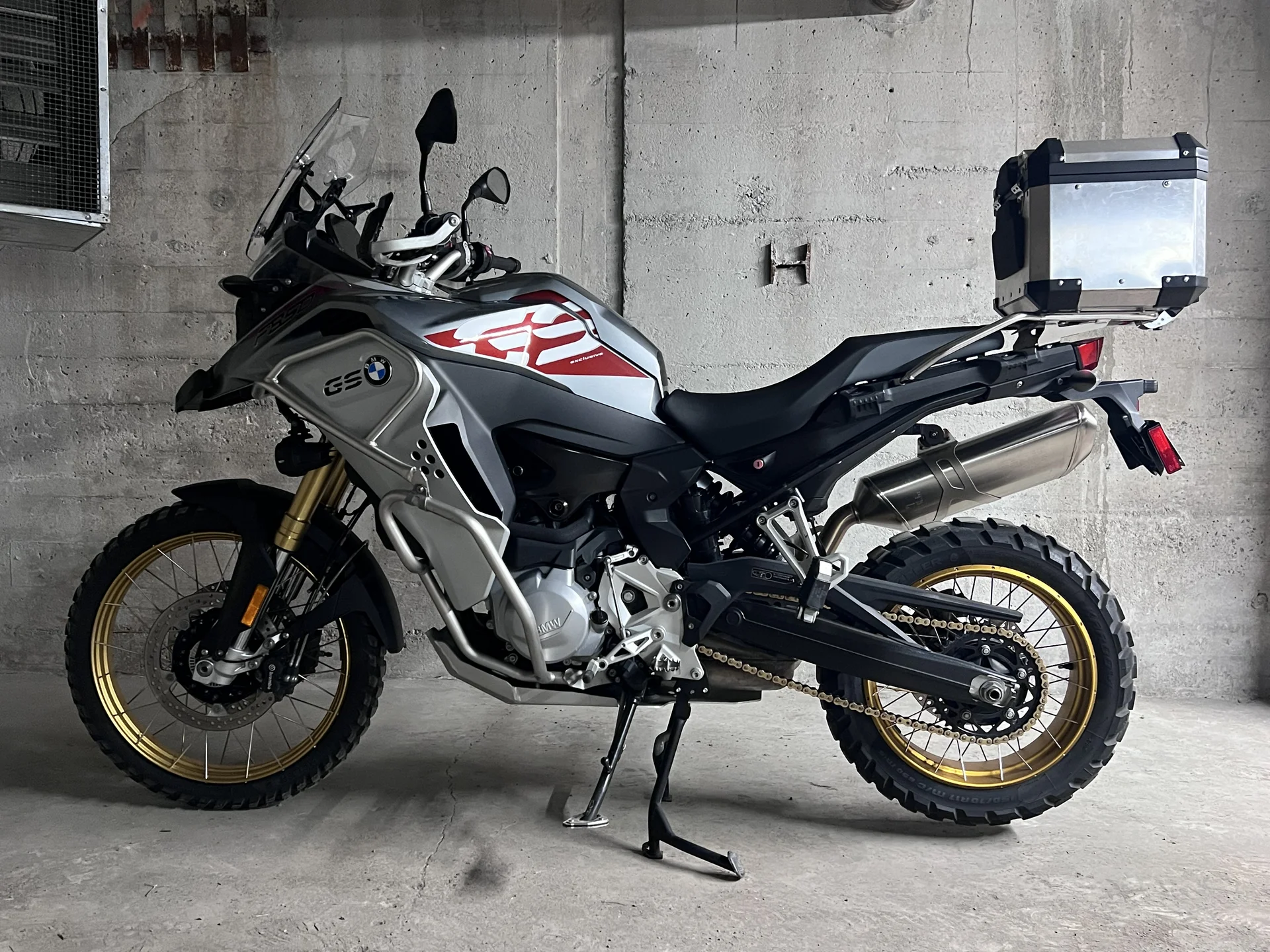 BMW F 850 GS Adventure 2020 - Exclusive Gray thumbnail 2