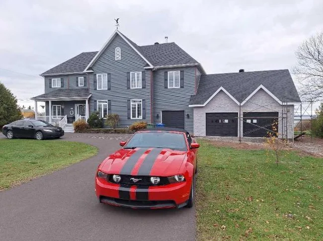 mustang gt thumbnail 2