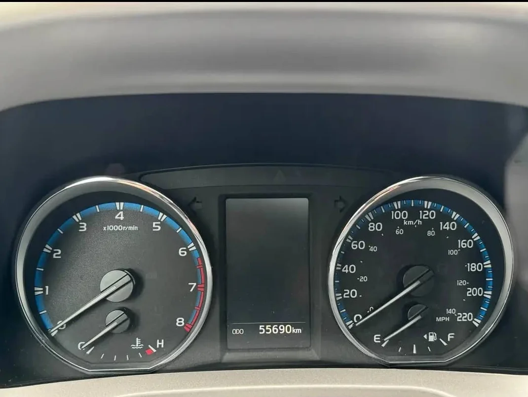 Toyota RAV4 XLE AWD 2017 - Excellente Condition, Faible Kilométrage thumbnail 7