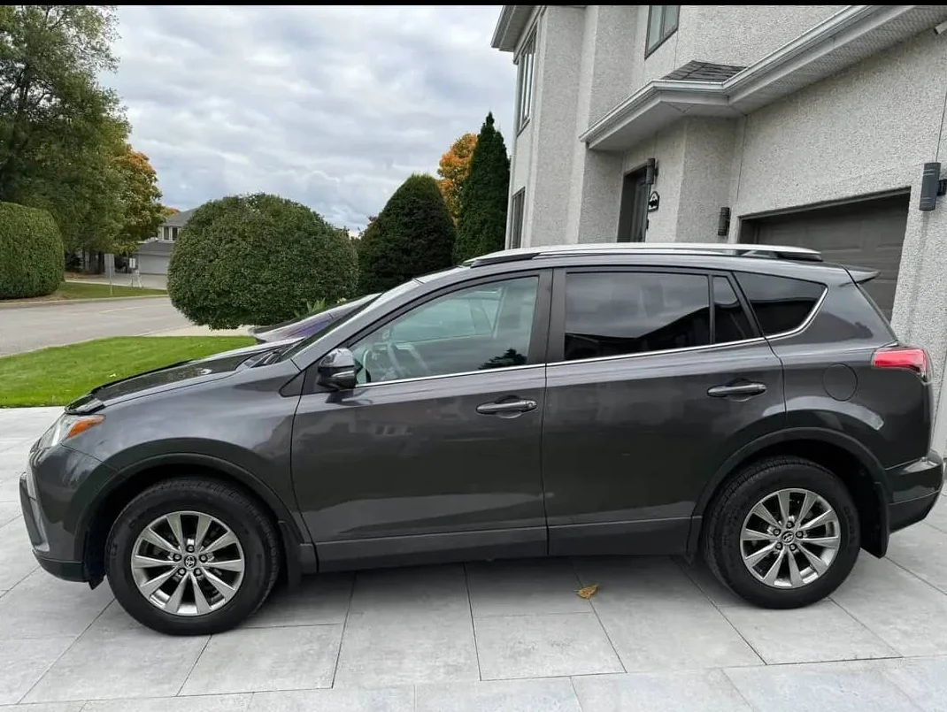 Toyota RAV4 XLE AWD 2017 - Excellente Condition, Faible Kilométrage
