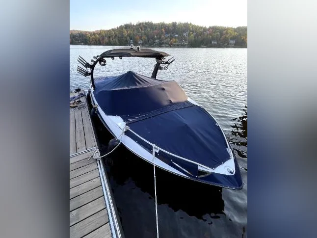 Bateau Malibu Wakesetter