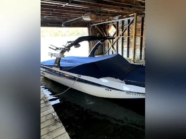 Bateau Malibu Wakesetter thumbnail 2