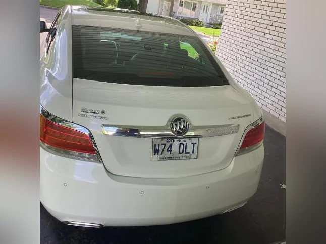 Buick Lacrosse 2012 FWD, 89500 km, Tel:842-2121 thumbnail 6