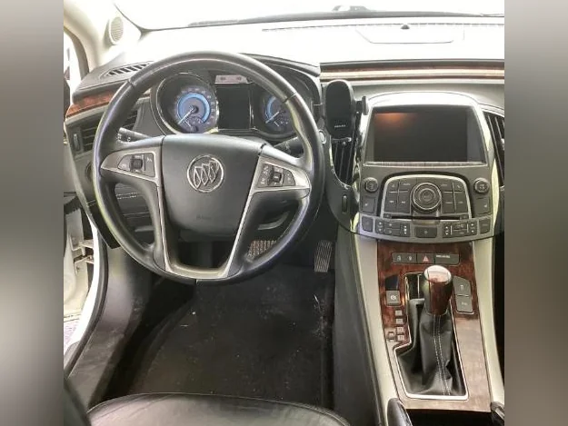 Buick Lacrosse 2012 FWD, 89500 km, Tel:842-2121 thumbnail 3