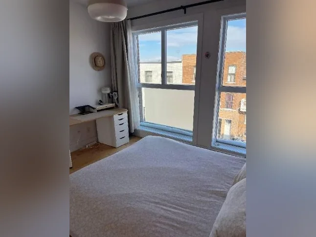 Rare : condo 3 1/2 dernier étage, terrasse privée sur toit 360° thumbnail 7