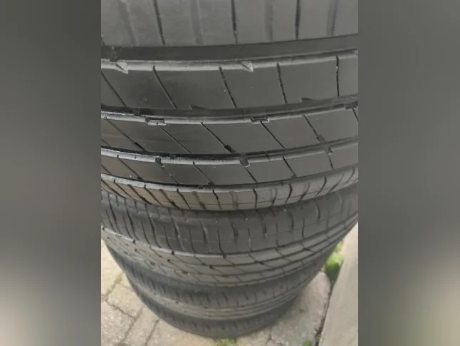 255-40R20x4 pneus été Goodyear Eagle comme neufs. Usure 7.5/32 (Neuf=8/32) thumbnail 2