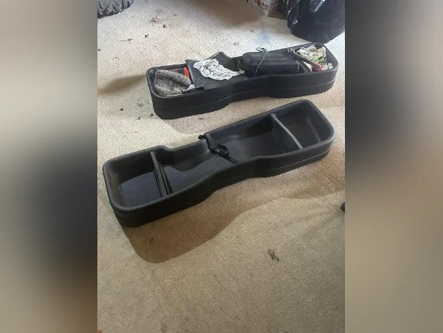 Bac de rangement dessous de siège arrière sierra crewcab