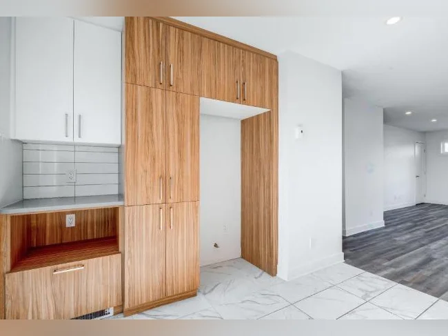 5 1/2 Ste madeleine Haut de triplex ,Beau logement récent comme neuf thumbnail 8