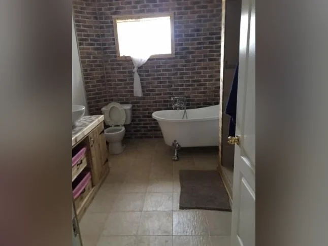 GRANGE CHAMBRE À LOUER TOUT INCLUS– RIVIÈRE-DES-PRAIRIES- Montreal