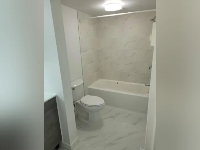 Très Bel Appartement 4 1/2 à Louer - Boulevard Des Sources - DDO - Aussi Studio, 3 1/2 thumbnail 8