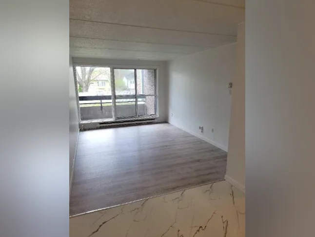 Très Bel Appartement 4 1/2 à Louer - Boulevard Des Sources - DDO - Aussi Studio, 3 1/2 thumbnail 5