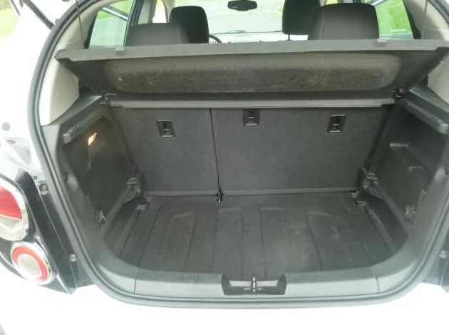 Chevrolet Sonic Hathback 2014 + système de remorquage à plat Patriot 3 (SI VOUS VOYEZ L'ANNONCE, LES PRODUITS SONT DISPONIBLES) thumbnail 8
