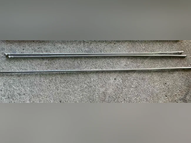 Pôles à rideaux en bois et métal de différentes grandeurs thumbnail 2