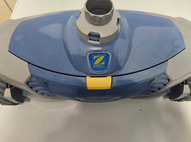 Robot de piscine sans fil Zodiac Barracuda MX8 Elite Pool robot thumbnail 5