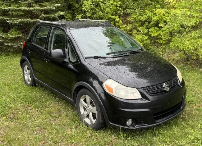 Suzuki SX4 version GLS 2011 4x4, 5 portes, auto., tres bon état.