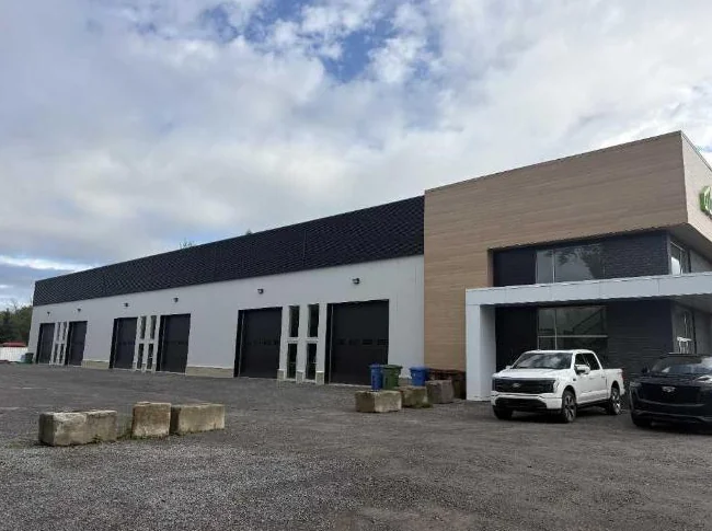 Location d'espace commercial / Industriel léger Sainte Sophie / Aut 15