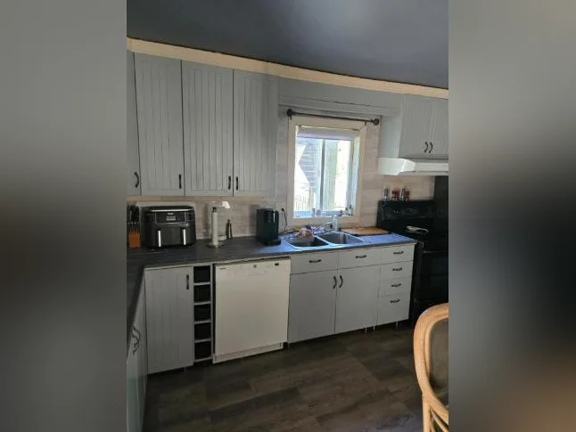 Tres beau Chalet 4 saisons a Vendre a Plessisville pres du golf thumbnail 8