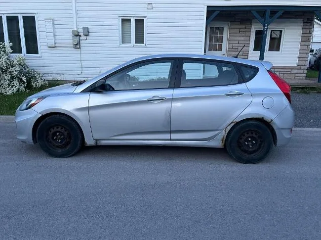 Hyundai Accent 2012 thumbnail 3
