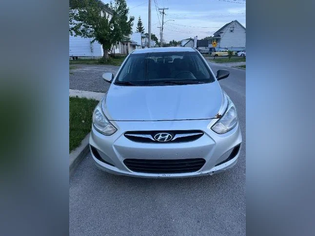 Hyundai Accent 2012 thumbnail 2