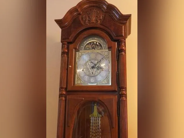 HORLOGE GRAND-PÈRE HOWARD MILLER