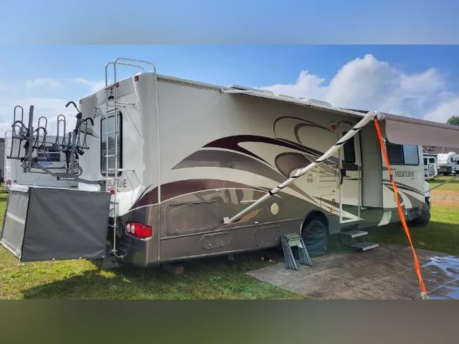 Motorisé Jayco Melboure 29D Premium- 31,6 pi - 6 pneus neufs - prêt à voyager