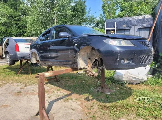 Pièces de cadilac 2008 et mazda 3 2007 thumbnail 9