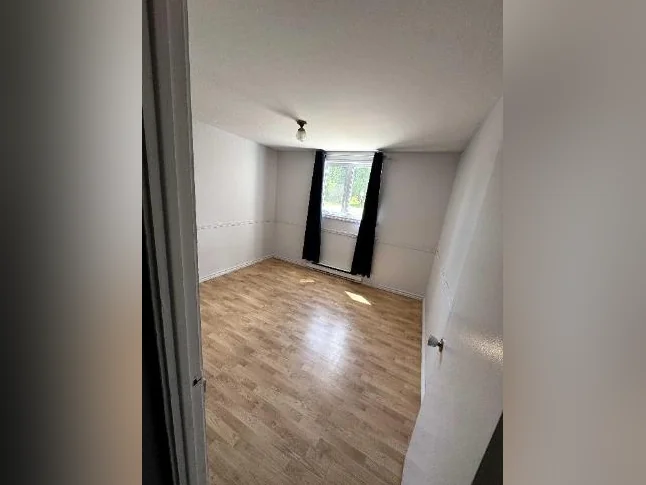 location de deux chambres dans un quaduplex thumbnail 3
