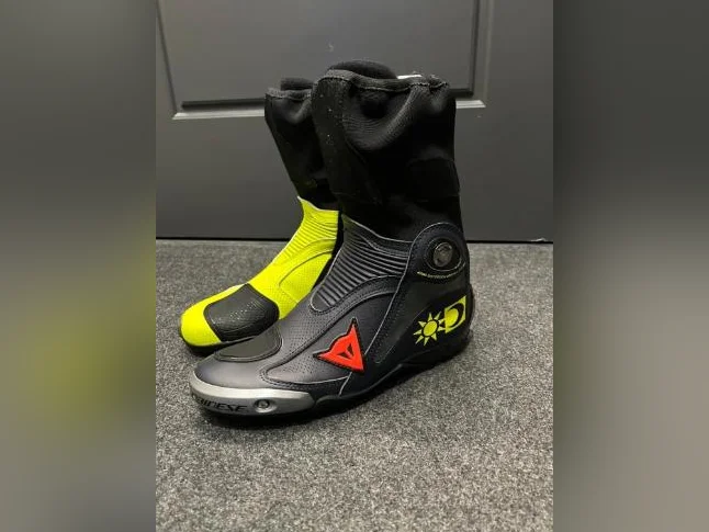 Bottes de moto Dainese Axial D1 pour homme grandeur 9 thumbnail 2