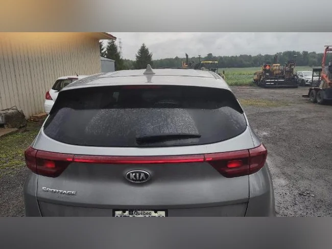 Kia sportage 2021 fwd thumbnail 2