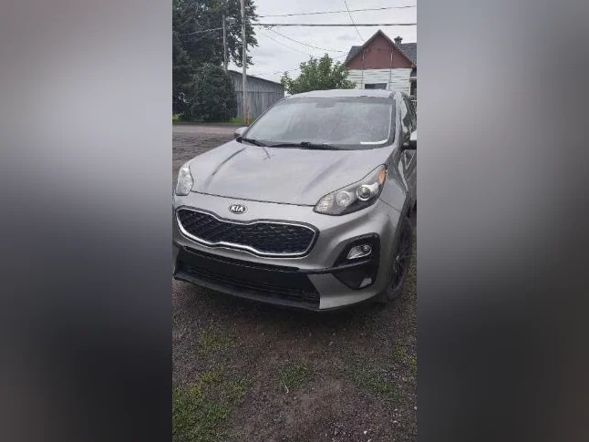 Kia sportage 2021 fwd thumbnail 3