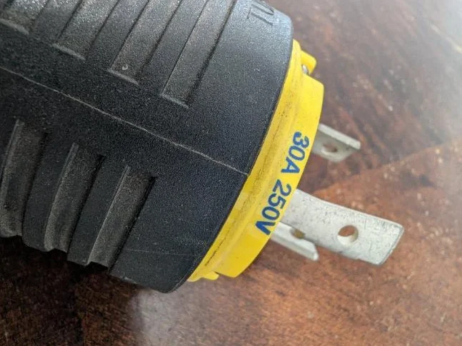 Twist Lock  30a 250v thumbnail 2