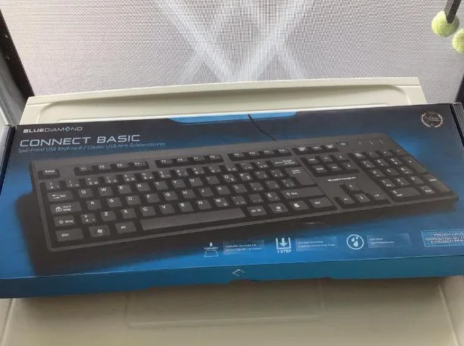 A VENDRE CLAVIER D’ORDINATEUR thumbnail 3